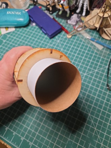Tube cutting guide for estes - tube,