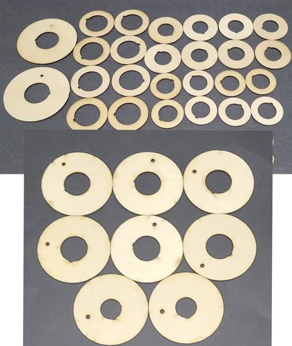 Model rocket centering rings